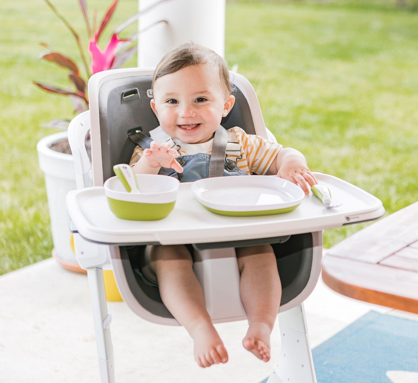 high chair Hover Image